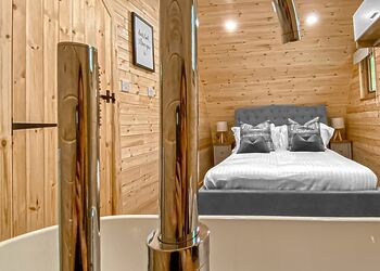 Acorn Couples Retreat - Woodthorpe Leisure Park, Woodthorpe