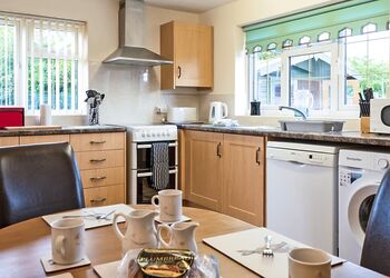 Oak Cottage - Woodthorpe Leisure Park, Woodthorpe