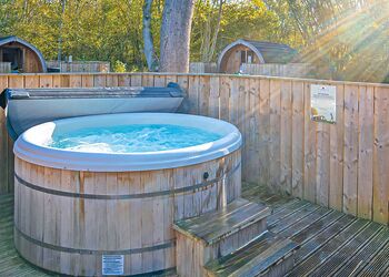 Oaktree Pod Pet - Woodthorpe Leisure Park, Woodthorpe