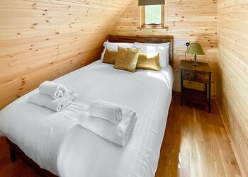 Acorn Retreat Pet - Woodthorpe Leisure Park, Woodthorpe