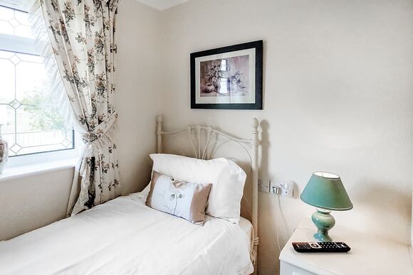 Rose Bungalow - Woodthorpe Leisure Park, Woodthorpe