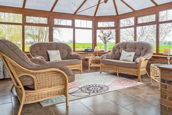 Cowslip Cottage - Woodthorpe Leisure Park, Woodthorpe