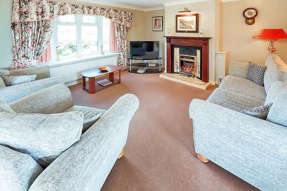 Chestnut Cottage - Woodthorpe Leisure Park, Woodthorpe