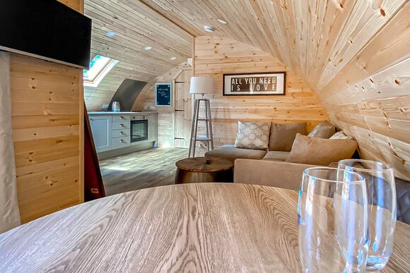 Acorn Couples Retreat - Woodthorpe Leisure Park, Woodthorpe