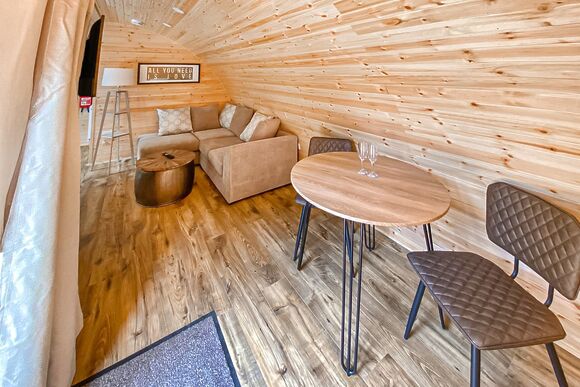 Acorn Couples Retreat - Woodthorpe Leisure Park, Woodthorpe