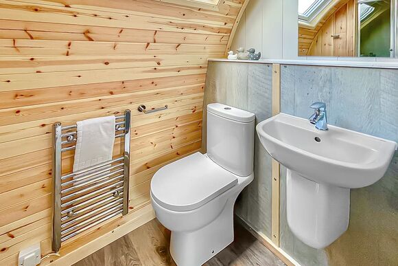 Maple Couples Pod - Woodthorpe Leisure Park, Woodthorpe