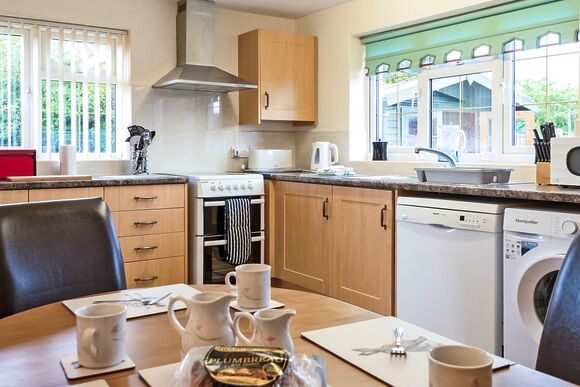 Oak Cottage - Woodthorpe Leisure Park, Woodthorpe