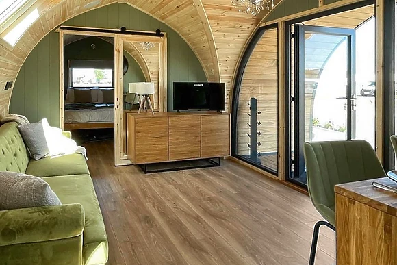 Maple Superior Couples Pod - Woodthorpe Leisure Park, Woodthorpe