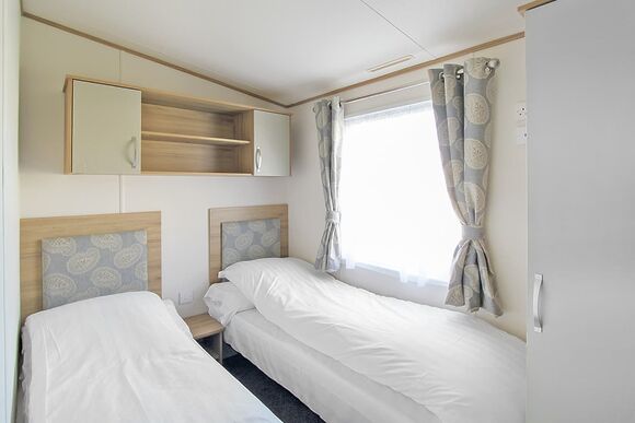 Platinum 3 Pet - Woodthorpe Leisure Park, Woodthorpe