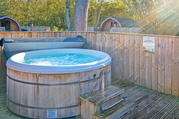 Oaktree Pod Pet - Woodthorpe Leisure Park, Woodthorpe