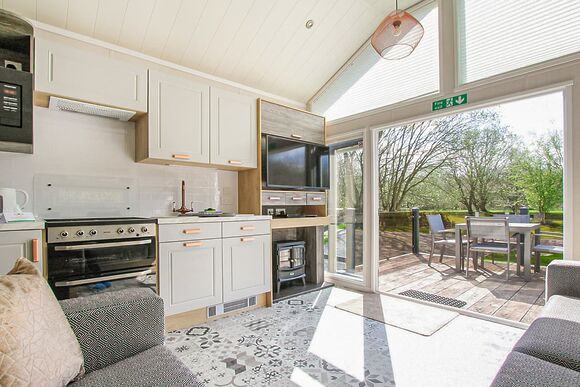 Acorns Pet - Woodthorpe Leisure Park, Woodthorpe