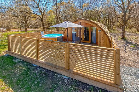 Acorn Retreat Pet - Woodthorpe Leisure Park, Woodthorpe