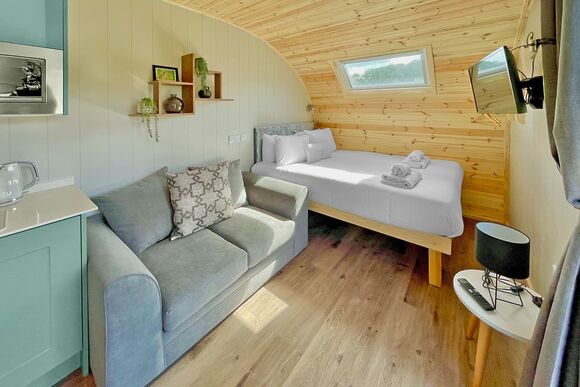 Maple Couples Pod Pet - Woodthorpe Leisure Park, Woodthorpe
