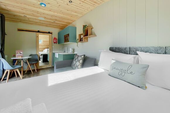 Maple Couples Pod Pet - Woodthorpe Leisure Park, Woodthorpe