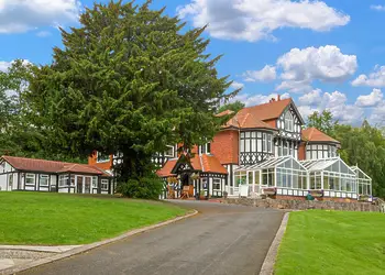 Woodlands Hall photo 2