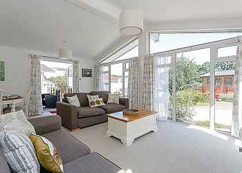 Typical Deluxe Spa Four