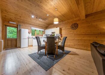 Woodland Rowan Lodge - Woodland Park Lodges, Ellesmere