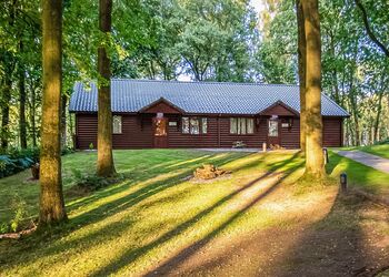 Woodland Maple Lodge - Woodland Park Lodges, Ellesmere