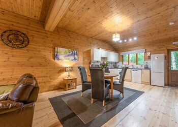 Woodland Maple Lodge - Woodland Park Lodges, Ellesmere