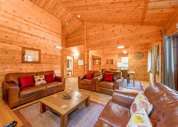 Woodland Redwood - Woodland Park Lodges, Ellesmere