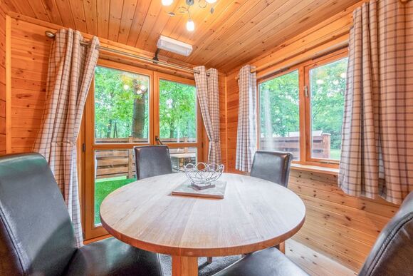 Woodland Beech Lodge - Woodland Park Lodges, Ellesmere