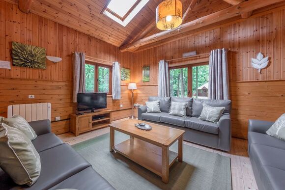 Woodland Oak Lodge - Woodland Park Lodges, Ellesmere