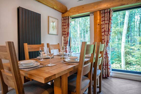 Primrose Treehouse - Woodland Park Lodges, Ellesmere