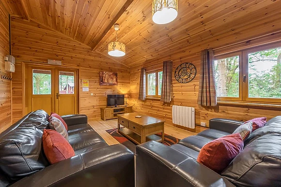 Woodland Cedar Lodge 