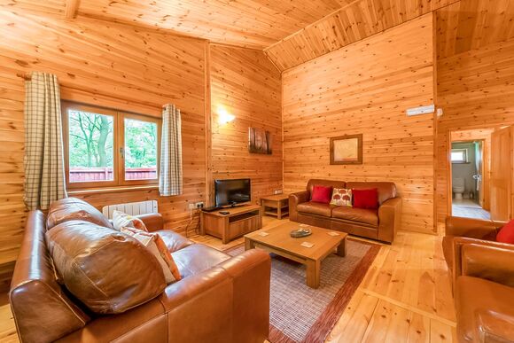 Woodland Redwood - Woodland Park Lodges, Ellesmere