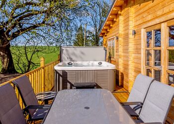 Gamekeepers Lodge - Wold View Farm, Cottam