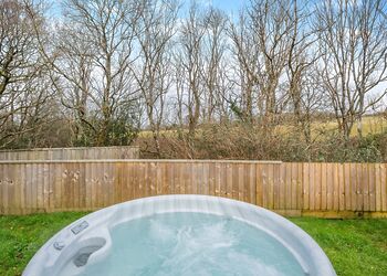 Woodland Retreat - Woodbury Woods, Woodbury, Nr Exeter