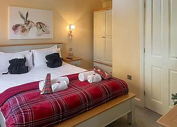 Christmas Cabin - Willow Pastures Country Park, Skirlaugh, Nr Hull