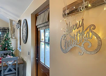 Christmas Cabin - Willow Pastures Country Park, Skirlaugh, Nr Hull