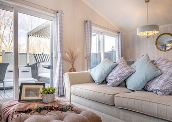 Gunner Lodge 3 Bed - Willow Pastures Country Park, Skirlaugh, Nr Hull