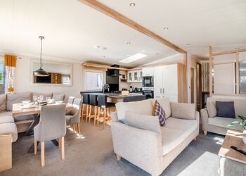 Gunner Lodge 3 Bed - Willow Pastures Country Park, Skirlaugh, Nr Hull