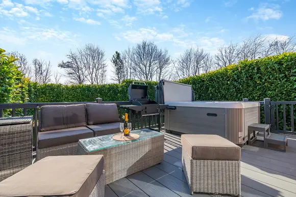 Gunner Lodge - Willow Pastures Country Park, Skirlaugh, Nr Hull