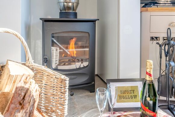 Smoky Hollow - Willow Pastures Country Park, Skirlaugh, Nr Hull