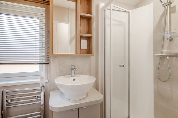 Whistling Kettle (Pet) - Willow Pastures Country Park, Skirlaugh, Nr Hull