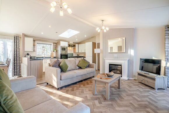 Gunner Lodge - Willow Pastures Country Park, Skirlaugh, Nr Hull