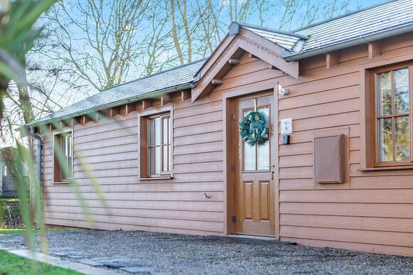 Christmas Cabin - Willow Pastures Country Park, Skirlaugh, Nr Hull