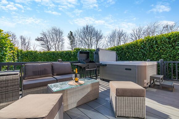 Gunner Lodge 3 Bed - Willow Pastures Country Park, Skirlaugh, Nr Hull