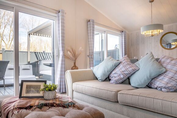 Gunner Lodge 3 Bed - Willow Pastures Country Park, Skirlaugh, Nr Hull