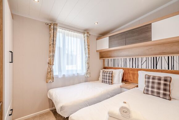 Gunner Lodge 3 Bed - Willow Pastures Country Park, Skirlaugh, Nr Hull