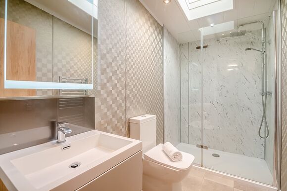 Gunner Lodge 3 Bed - Willow Pastures Country Park, Skirlaugh, Nr Hull