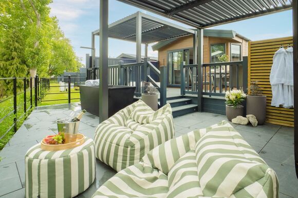 Reyt Good Spa Retreat - Willow Pastures Country Park, Skirlaugh, Nr Hull