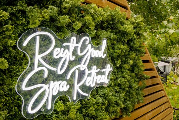Reyt Good Spa Retreat - Willow Pastures Country Park, Skirlaugh, Nr Hull