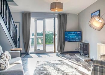 3 Bedroom Apartment with Hot Tub Pet Friendly - White Rose Country Cottages, Thirsk