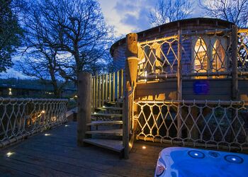 Woodside Bay Treehouse - Woodside Bay Lodge Retreat, Wootton Bridge, Nr Cowes
