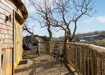 Woodside Bay Treehouse - Woodside Bay Lodge Retreat, Wootton Bridge, Nr Cowes