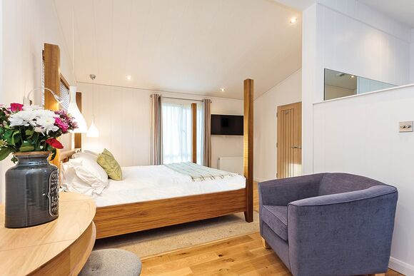 Woodside Bay Lodge Retreat